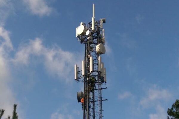 Pakistan’s Telecom Operators Invest Rs. 267.6 Billion in Three Years, Yet Service Gaps Remain